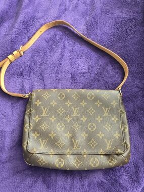Authentic Louis Vuitton Musette Tango Shoulder Bag